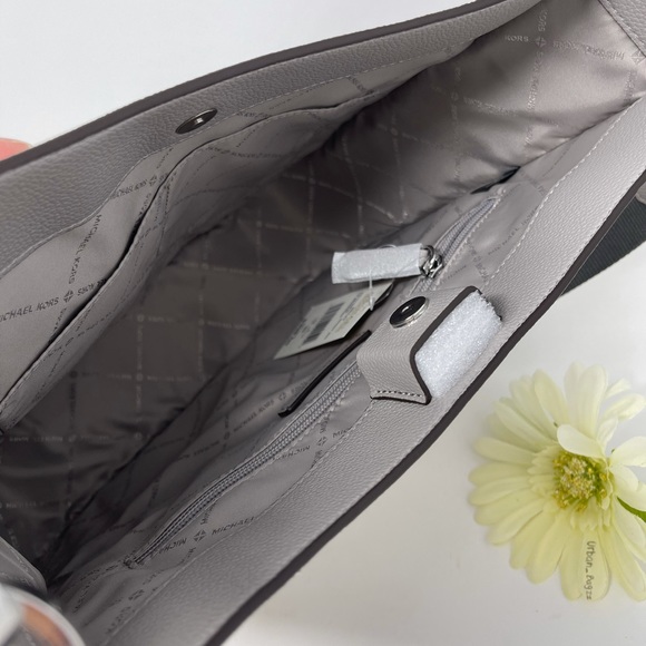 Michael Kors Briley Large Messenger and Wallet - Picture 9 of 16